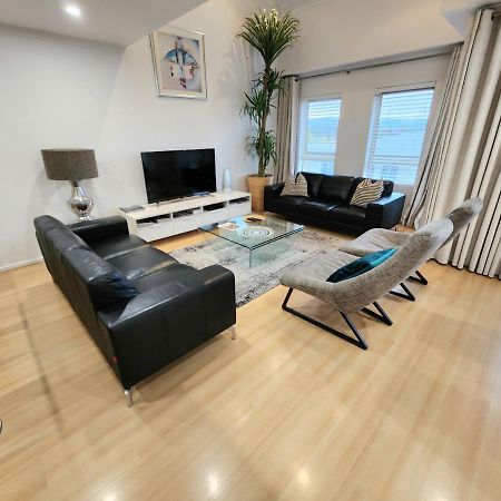Spacious 4 Bedroom And 2 Bathrooms City Apartment Adelaide Exterior foto